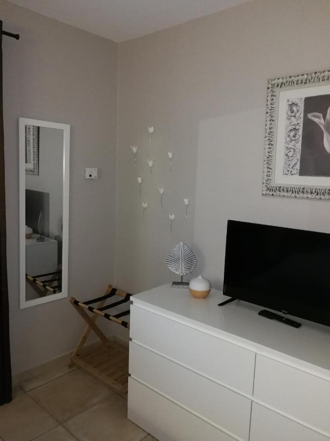 Bed and Breakfast Au Doux Repos Lucbardez-et-Bargues Zewnętrze zdjęcie